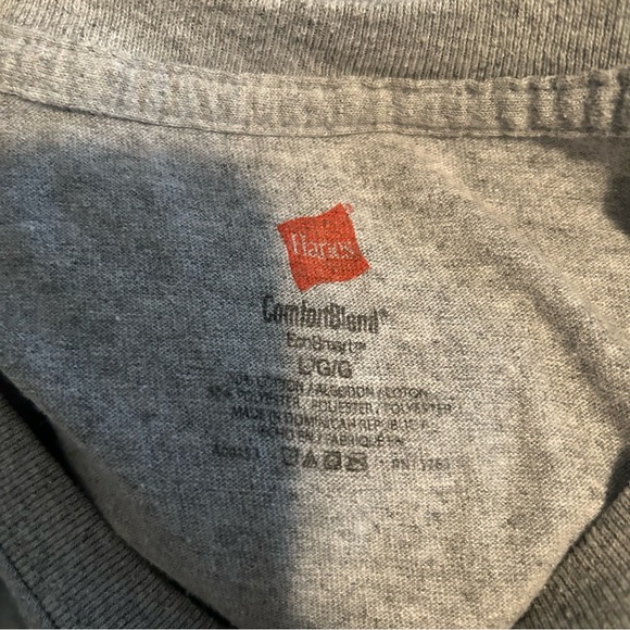 Cool Men’s Hanes T-shirt with logo on the front and plain back - Picture 10 of 10